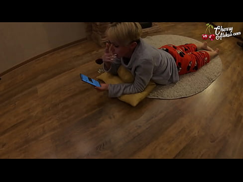❤️ Gekke blonde sûgje Enorme lul dy't derop sûgje en stuiterje - Anale seks Porno by ús fy.teatroporno.ru ❤