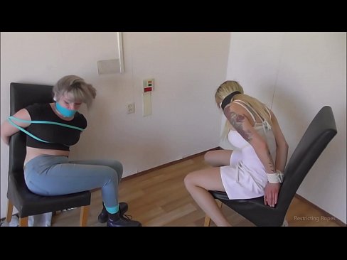 ❤️ Ferslave / fêstbûn en gagged / famke yn need Porno by ús fy.teatroporno.ru ❤