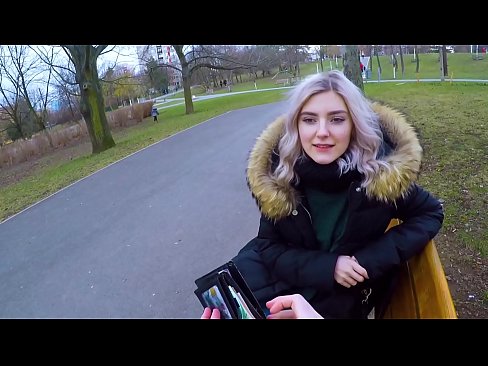 ❤️ Swallows in frjemdling syn hot cum foar jild - blowjob yn it park troch Eva Elfie Porno by ús fy.teatroporno.ru ❤